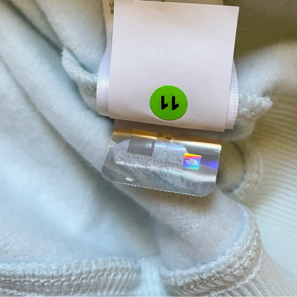 The North Face Women’s Snowy Mountain Hoodie In Ice Blue - Picture 5 of 5
